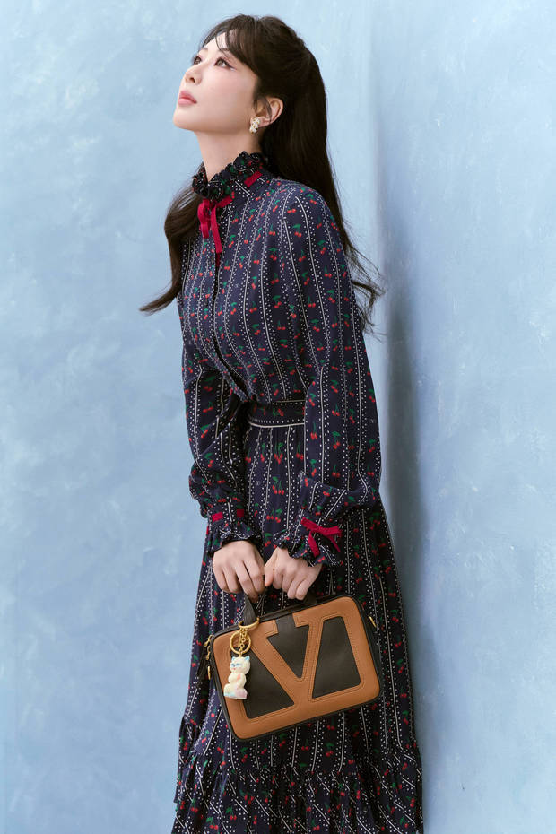 杨紫身材比例完美。