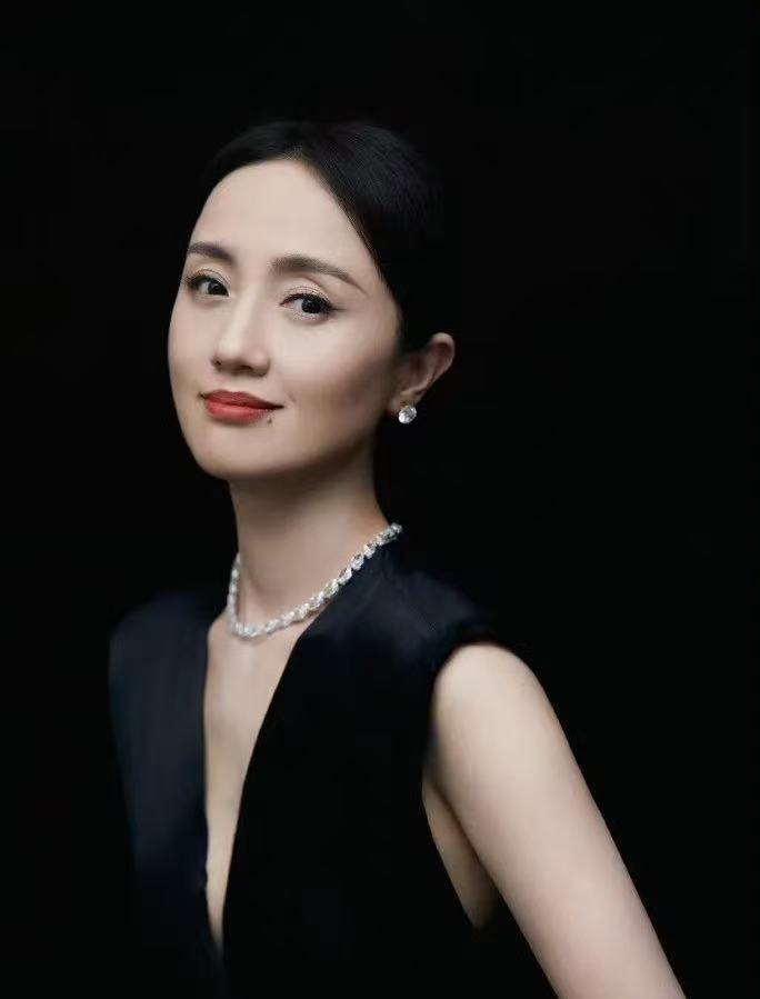 辛柏青发讣告,妻子朱媛媛去世,抗癌5年年仅51岁